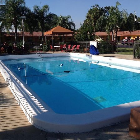 Silver Princess Motel Окала Екстер'єр фото