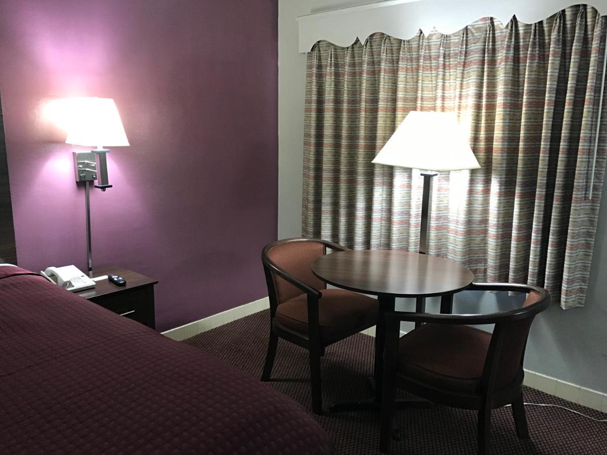 Silver Princess Motel Окала Екстер'єр фото