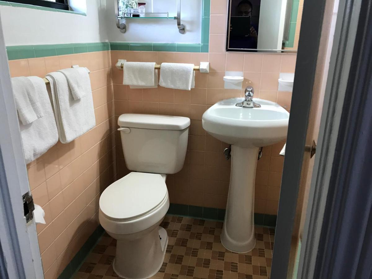 Silver Princess Motel Окала Екстер'єр фото