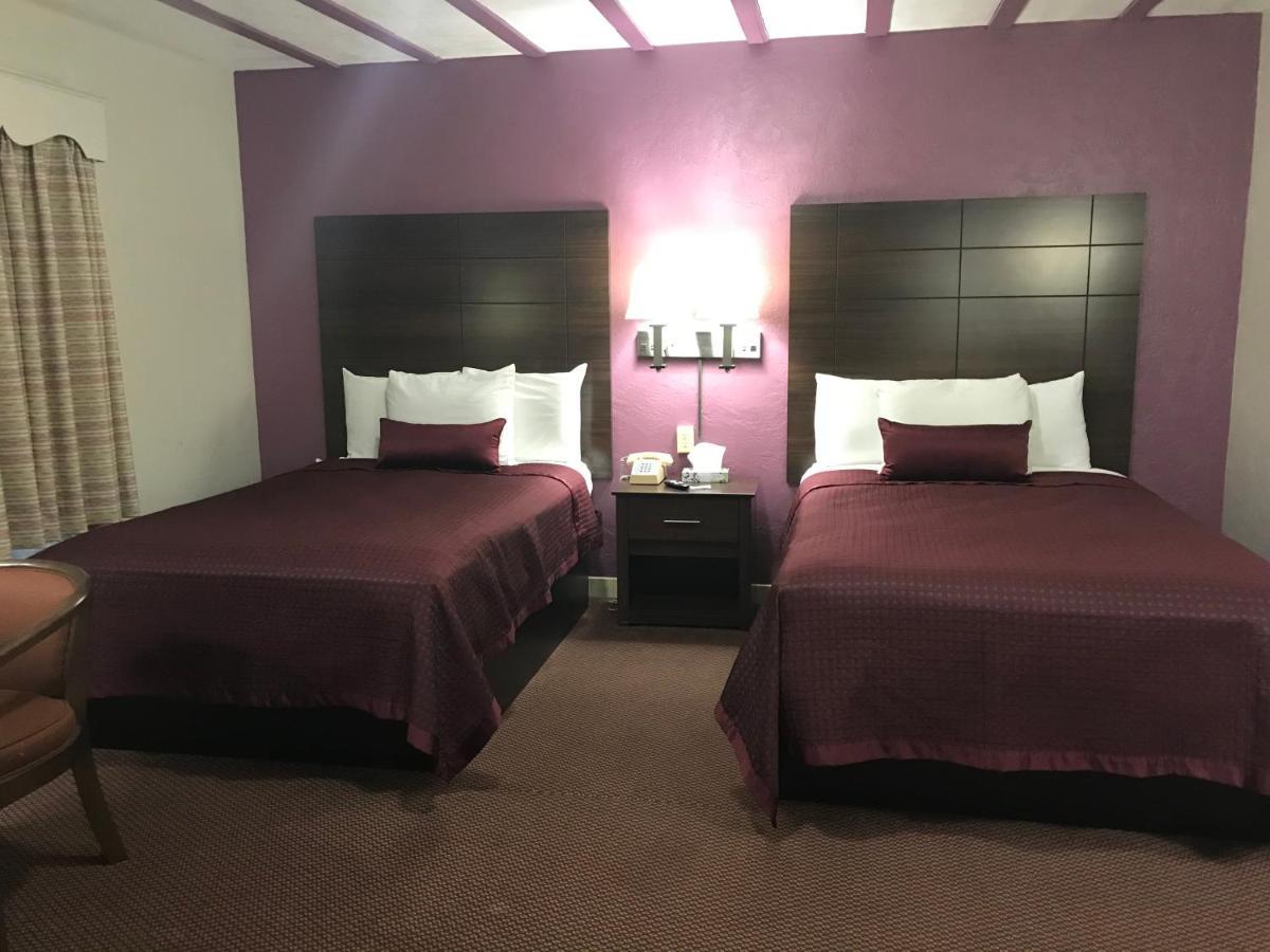 Silver Princess Motel Окала Екстер'єр фото