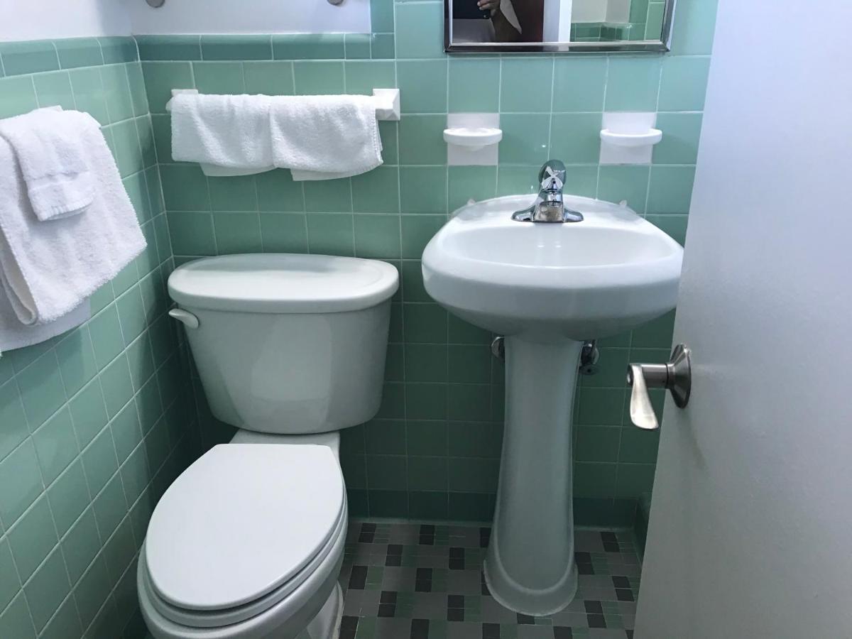 Silver Princess Motel Окала Екстер'єр фото