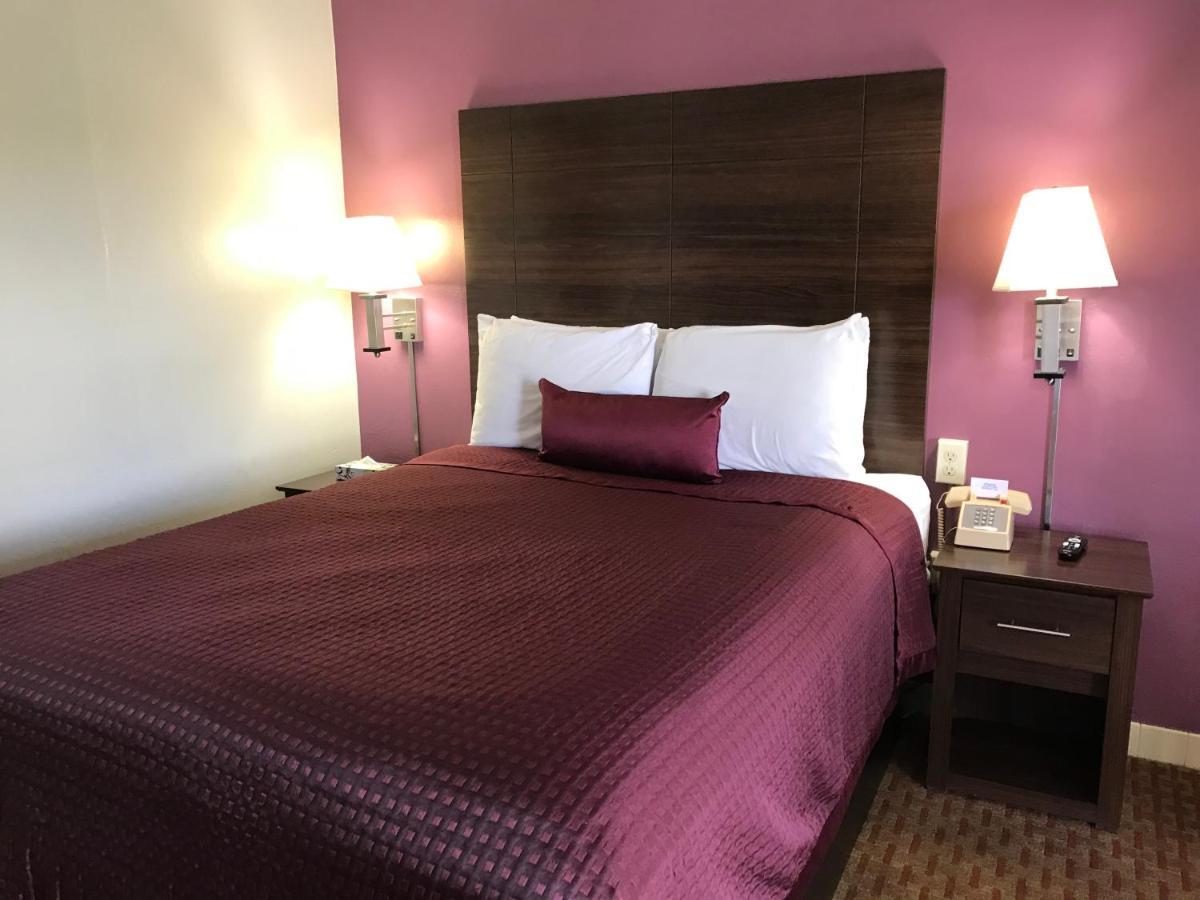 Silver Princess Motel Окала Екстер'єр фото